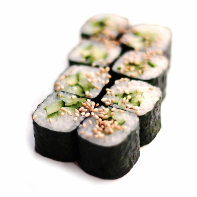 Замовити суші роли WOK у Львові - it`s maki з ОГІРКОМ